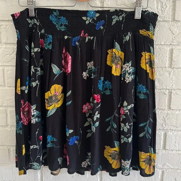 New Old Navy Skirt Large - Picture 3 of 13